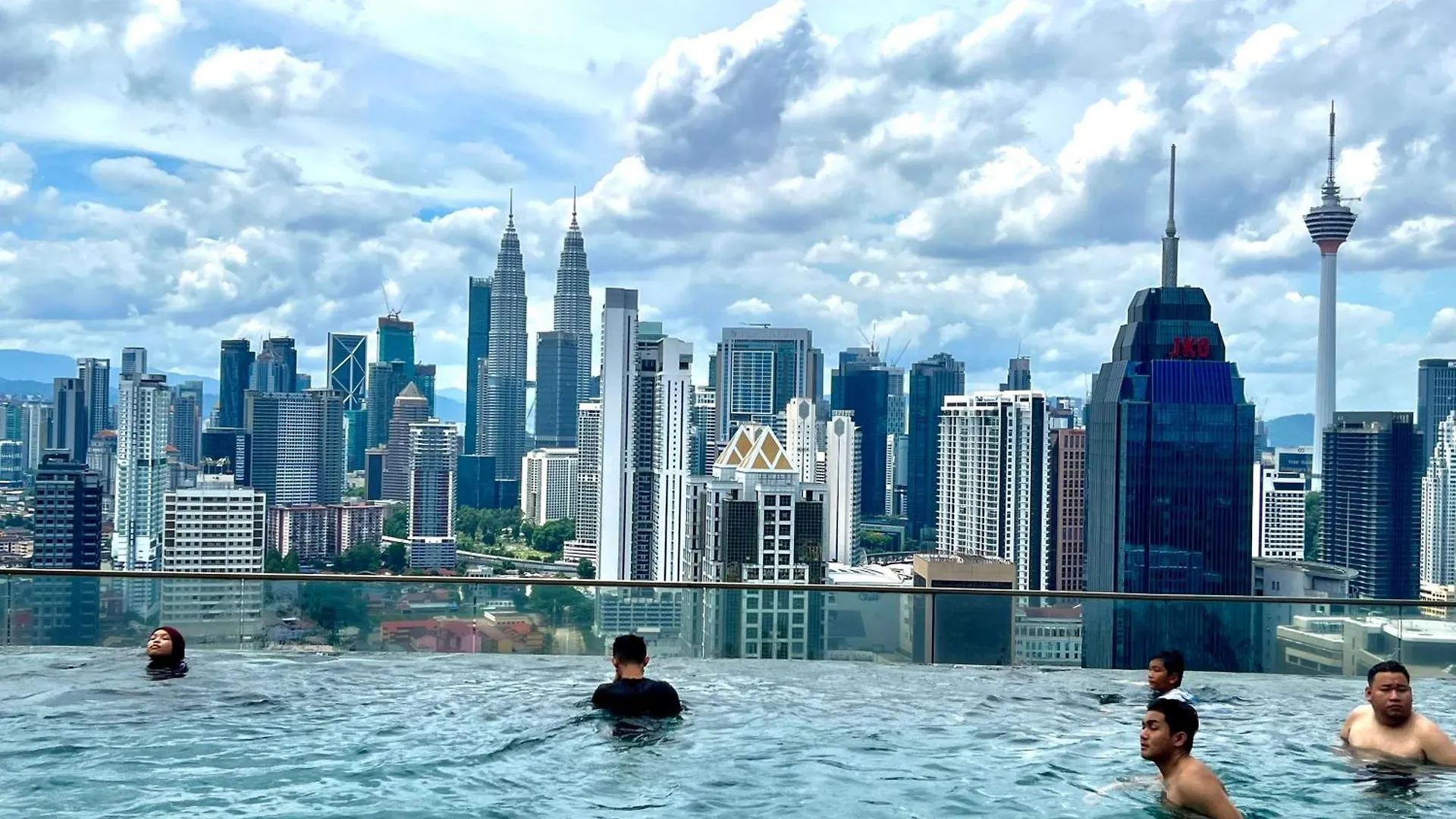 Regalia Service Suites Klcc Skypool Kuala Lumpur Malajsie