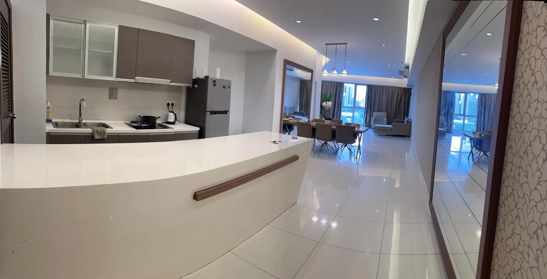 Regalia Service Suites Klcc Skypool Kuala Lumpur Apartmán